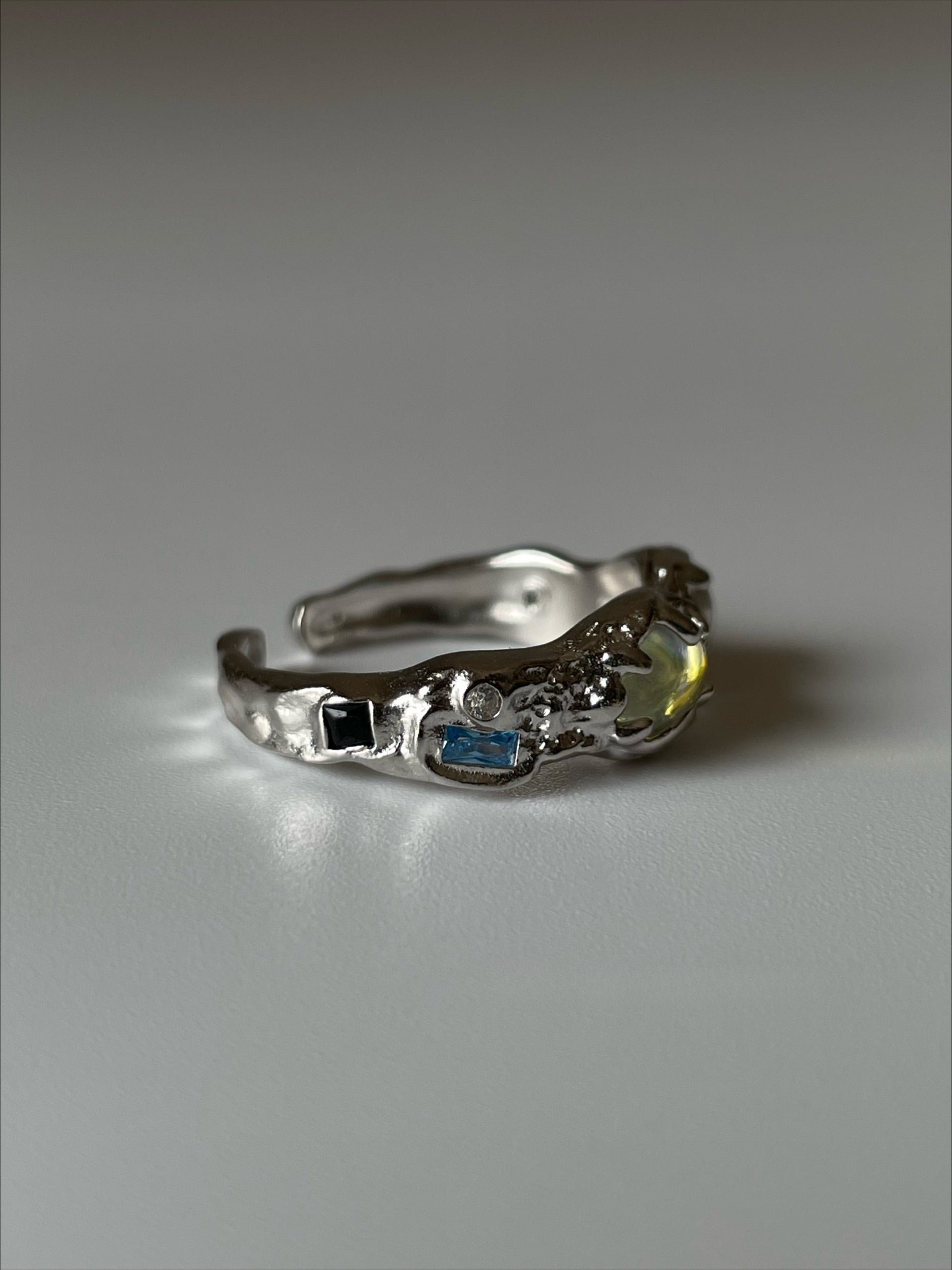Lunar Gleam Embrace Silver Ring