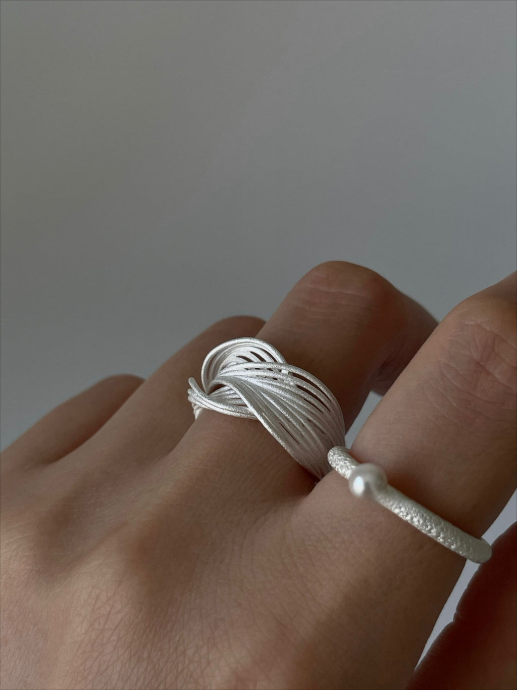 Premium Ceramic Sense Treasure x Bead Burnt White Ring